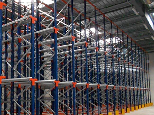 Rack à accumulation : optimisez votre espace de stockage