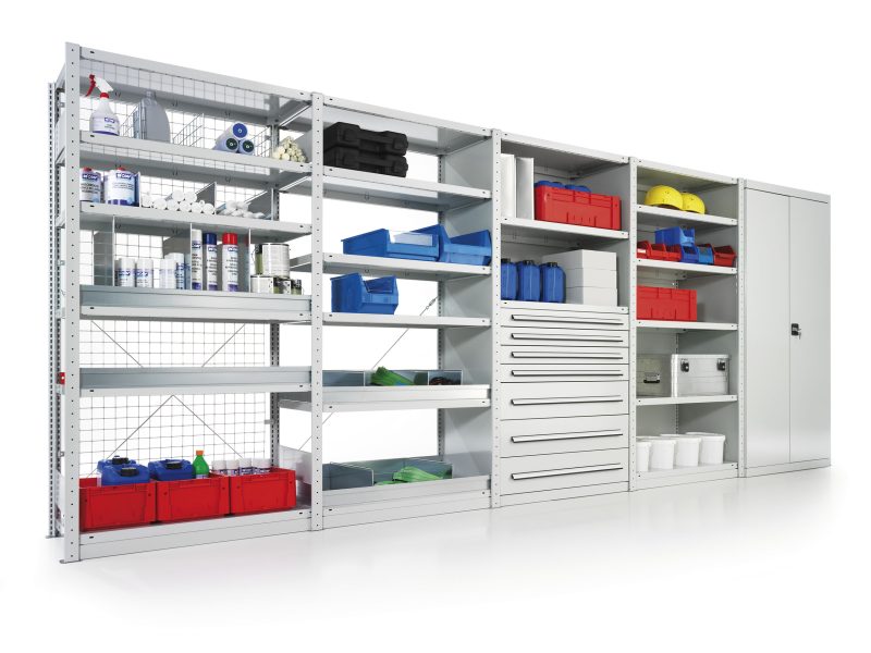 Rayonnage à tablettes